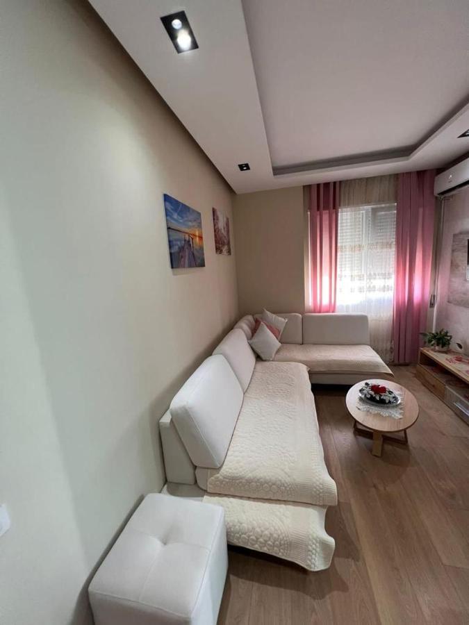 Soleil Apartment With Sunbed & Umbrella Vlore Bagian luar foto