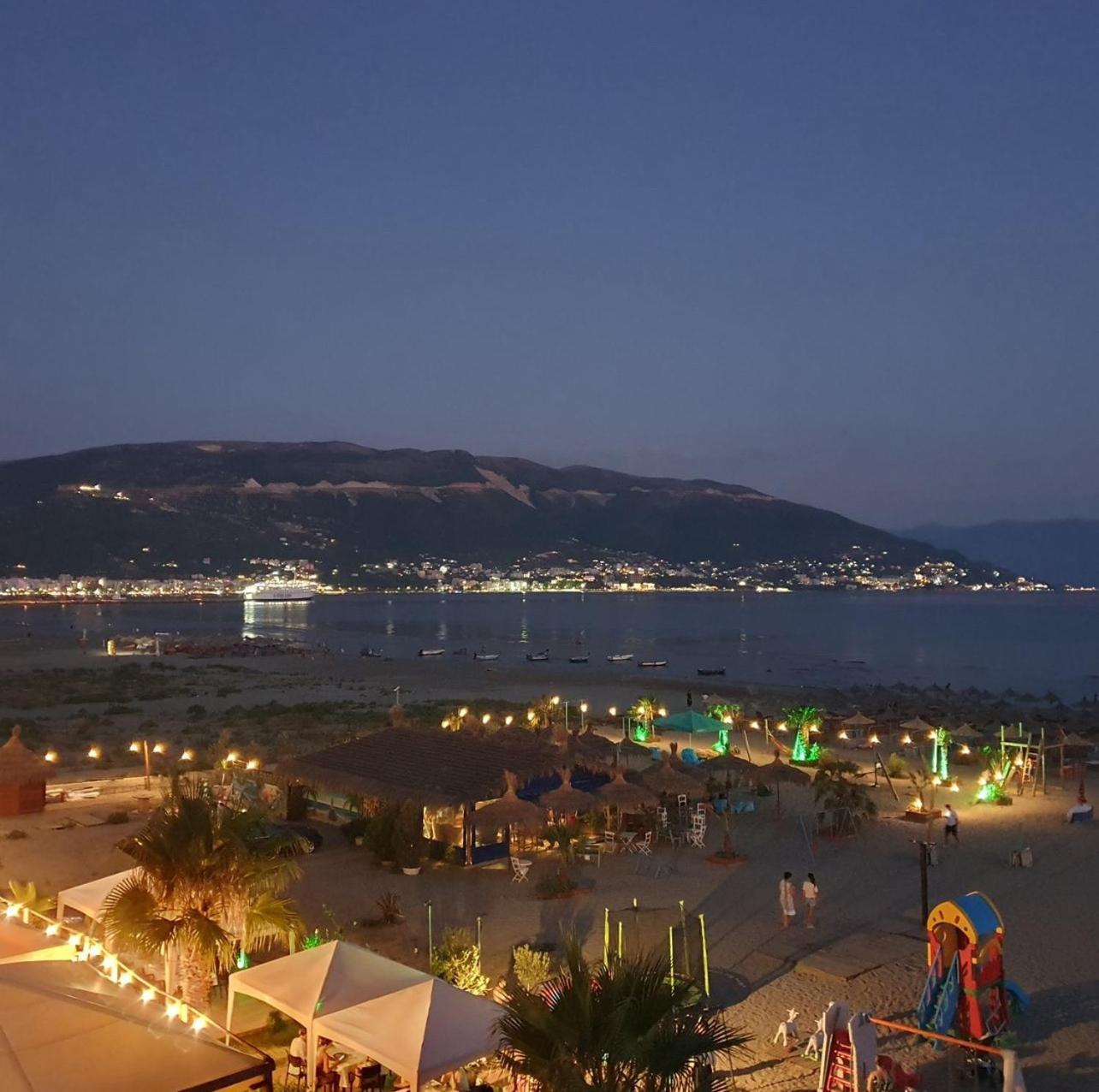 Soleil Apartment With Sunbed & Umbrella Vlore Bagian luar foto
