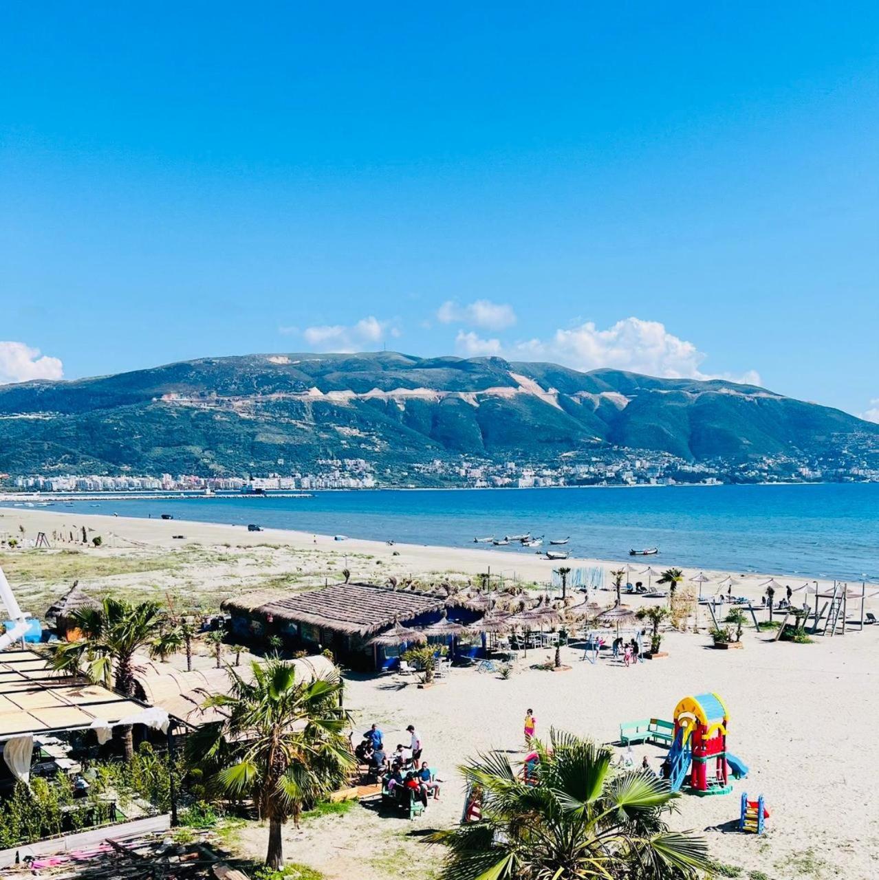 Soleil Apartment With Sunbed & Umbrella Vlore Bagian luar foto